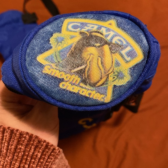 Camel cigarettes insulated six pack cooler with strap - Picture 2 of 4